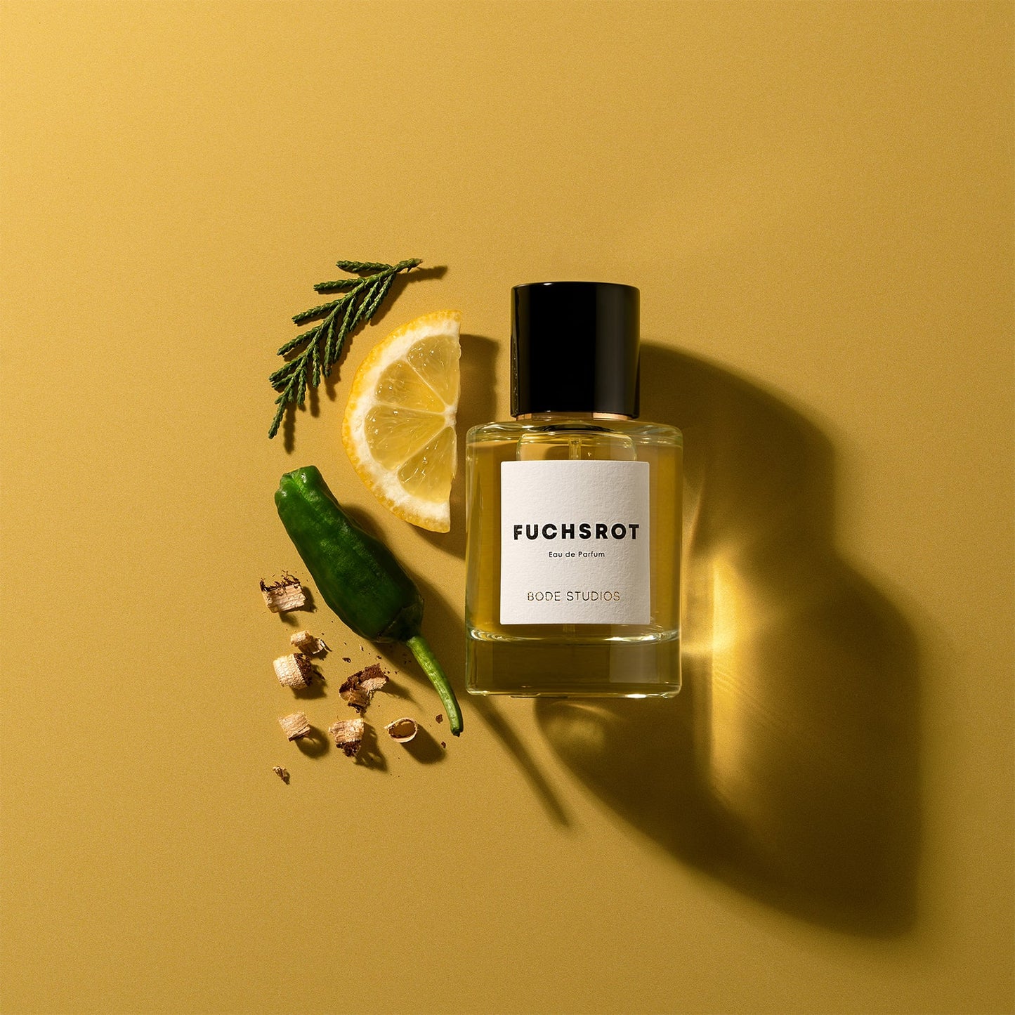 fuchsrot perfume bottle