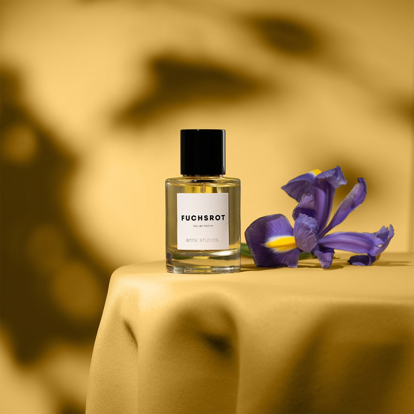 fuchsrot perfume bottle