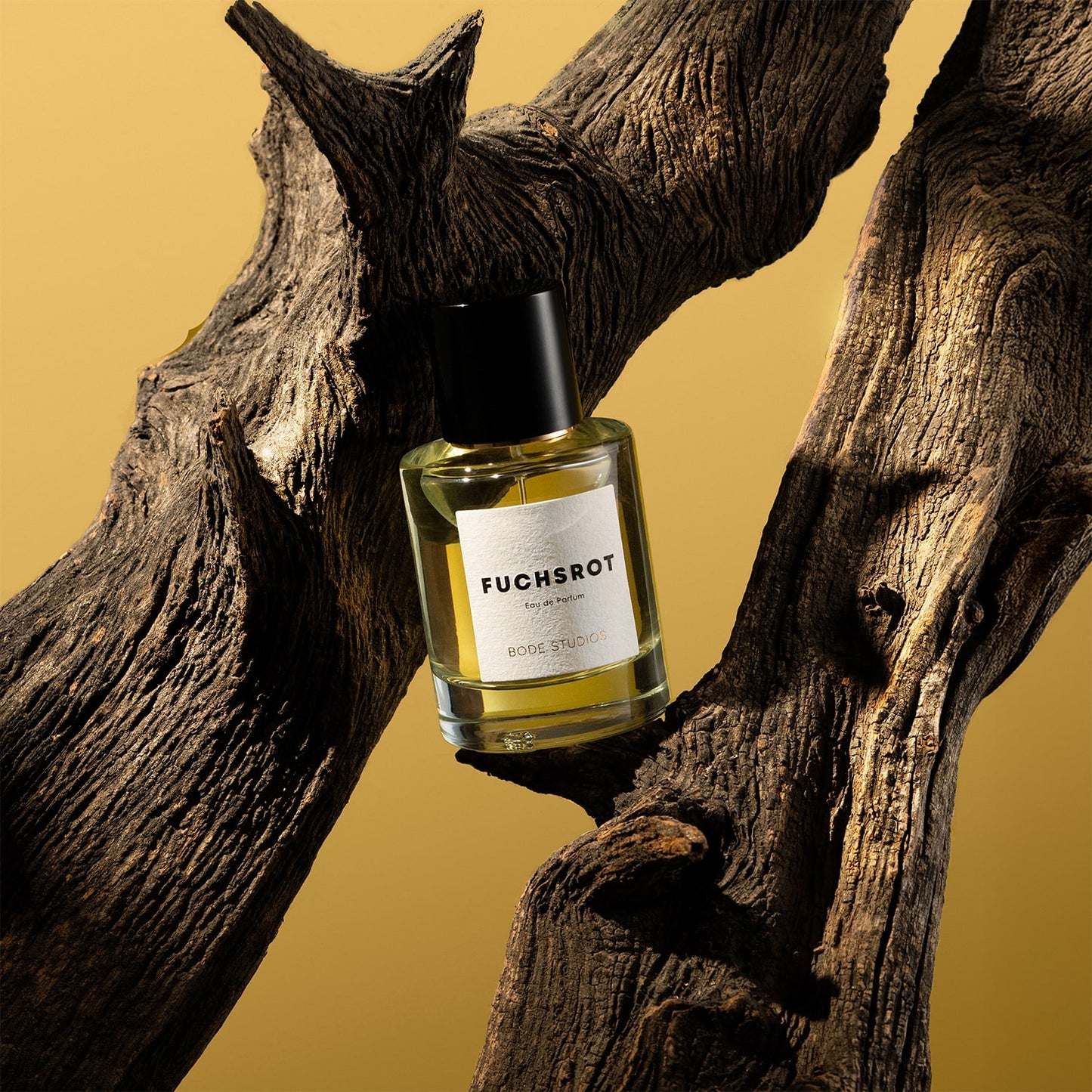 fuchsrot perfume bottle